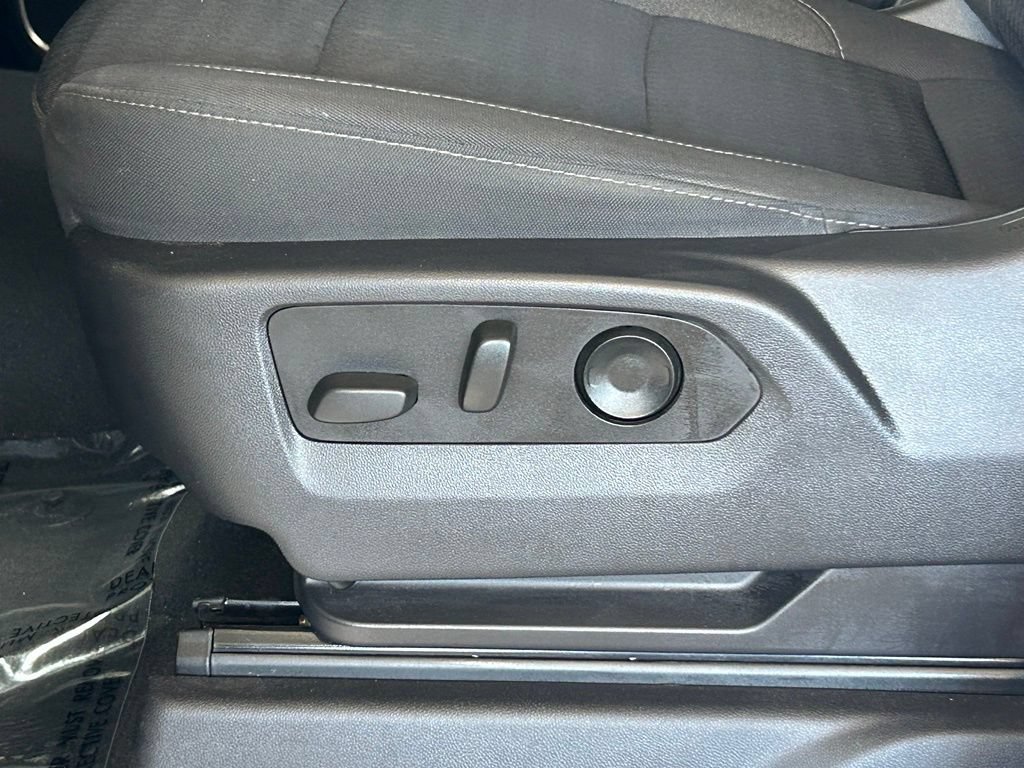 Used 2025 Chevrolet Silverado 3500 LT AWD/4WD image 16