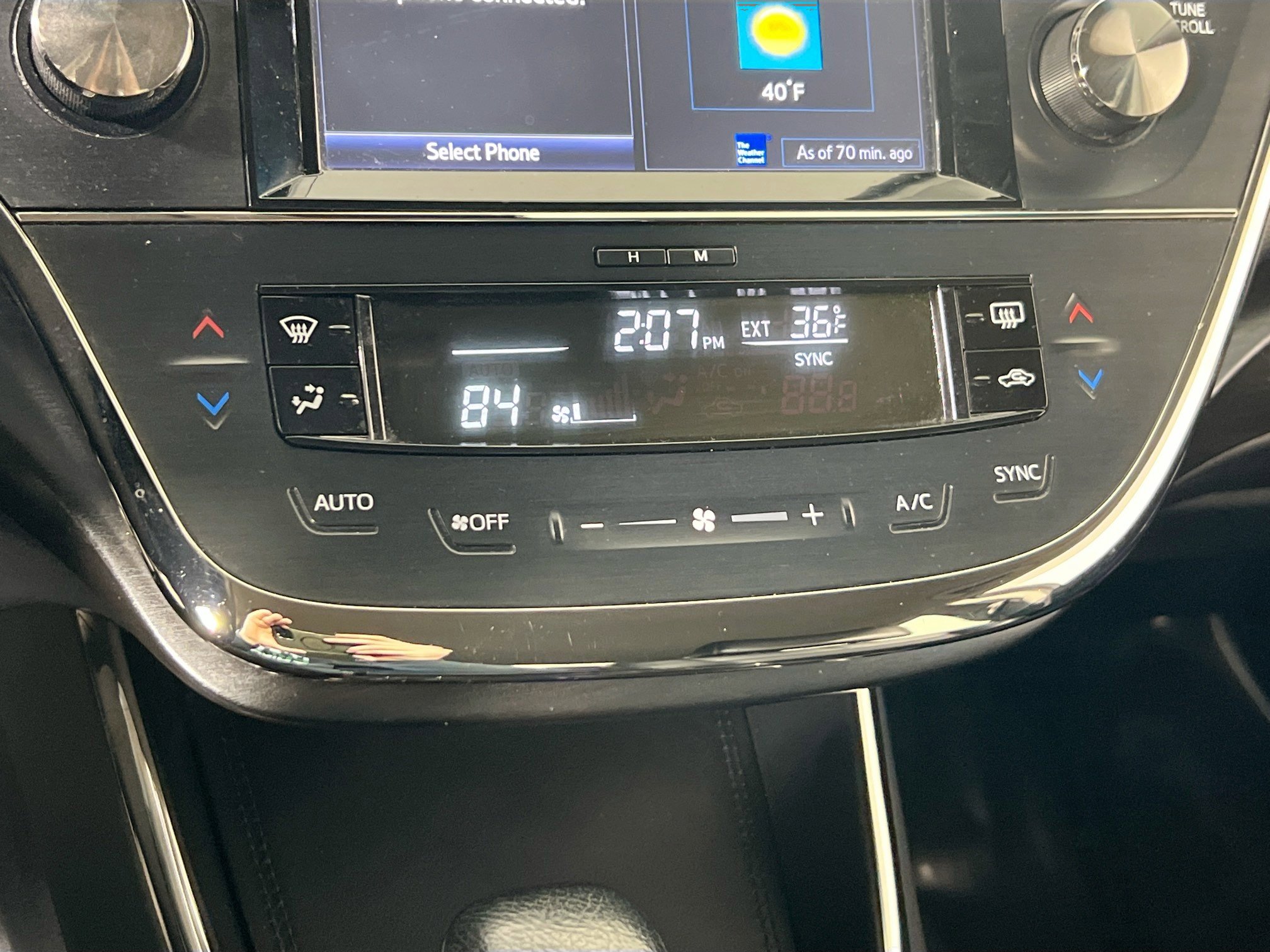 Used 2017 Toyota Avalon XLE image 15