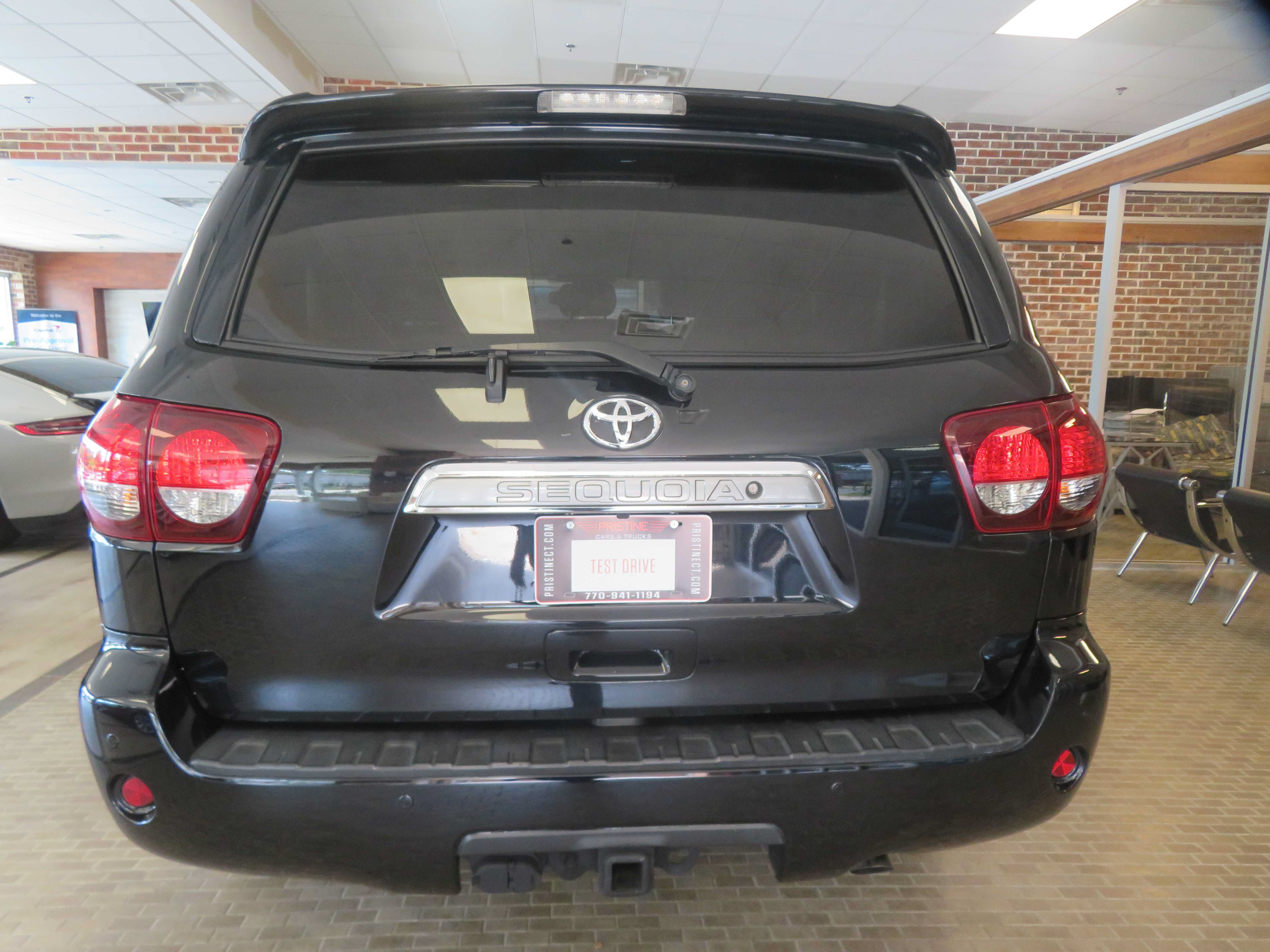 Used 2018 Toyota Sequoia Limited w/ Safety & Convenience Package AWD/4WD image 5