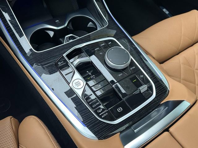 New 2026 BMW X7 xDrive40i w/ M Sport Package AWD/4WD image 17