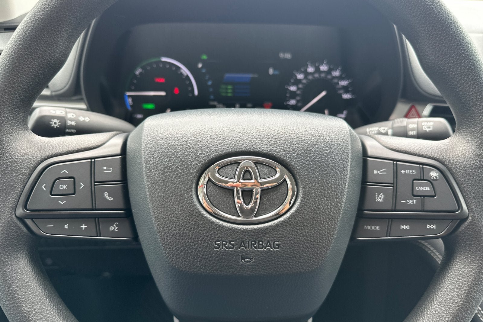 New 2026 Toyota Sienna LE FWD image 25