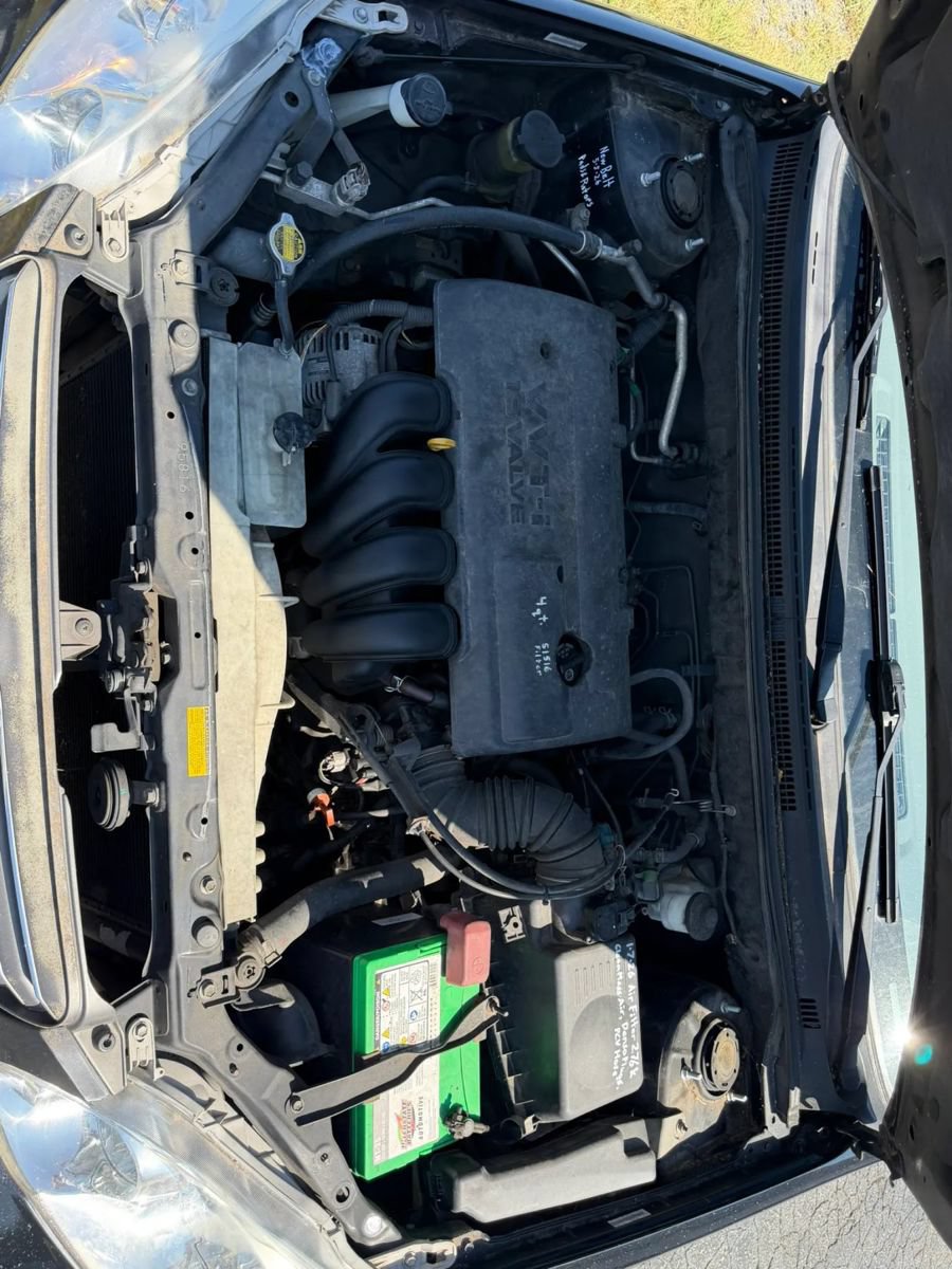 Used 2004 Toyota Corolla LE FWD image 17