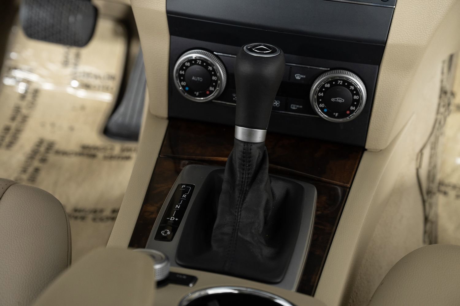 Used 2010 Mercedes-Benz GLK 350 2WD image 40