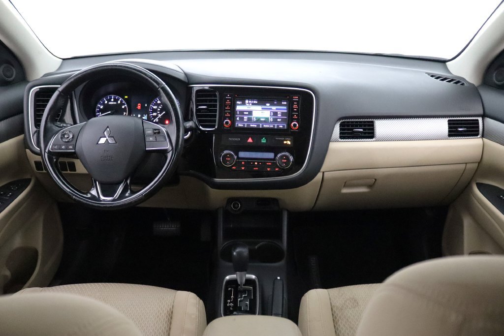 Used 2016 Mitsubishi Outlander SE FWD image 24