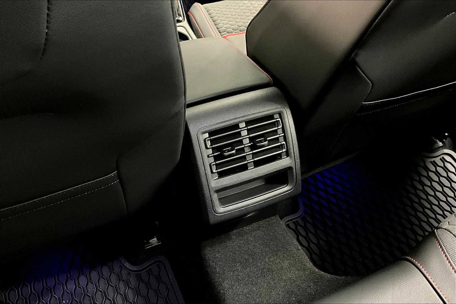 New 2025 Volkswagen GTI SE image 16