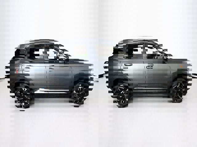 New 2026 Nissan Kicks SV image 4