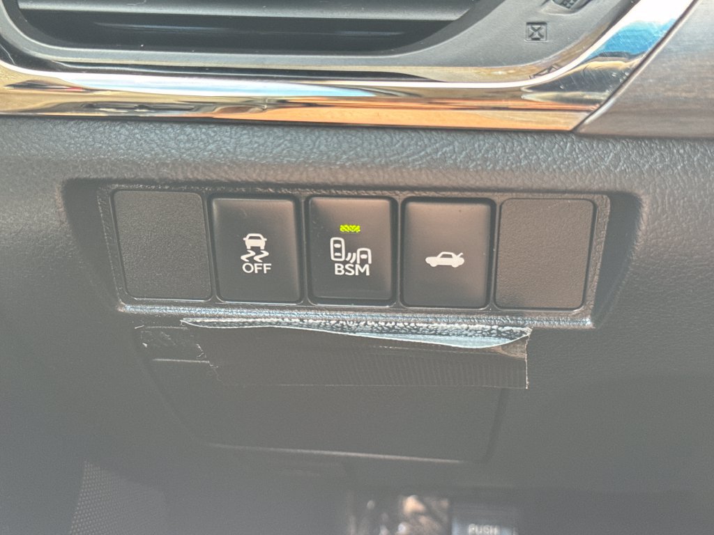 Used 2016 Toyota Avalon XLE Premium FWD image 32