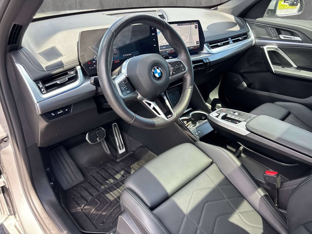 Used 2025 BMW X1 xDrive28i AWD/4WD image 12