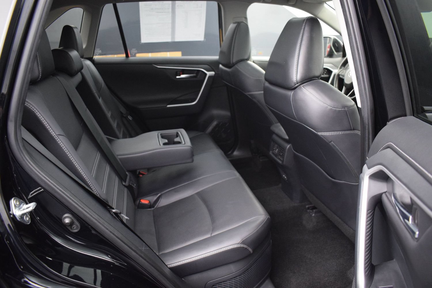 Used 2022 Toyota RAV4 Limited AWD/4WD image 11