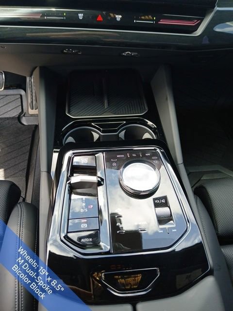 Certified 2025 BMW 530i w/ M Sport Package image 23