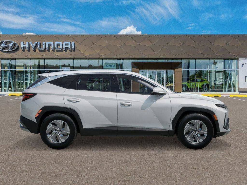 New 2026 Hyundai Tucson Blue SE AWD/4WD image 7
