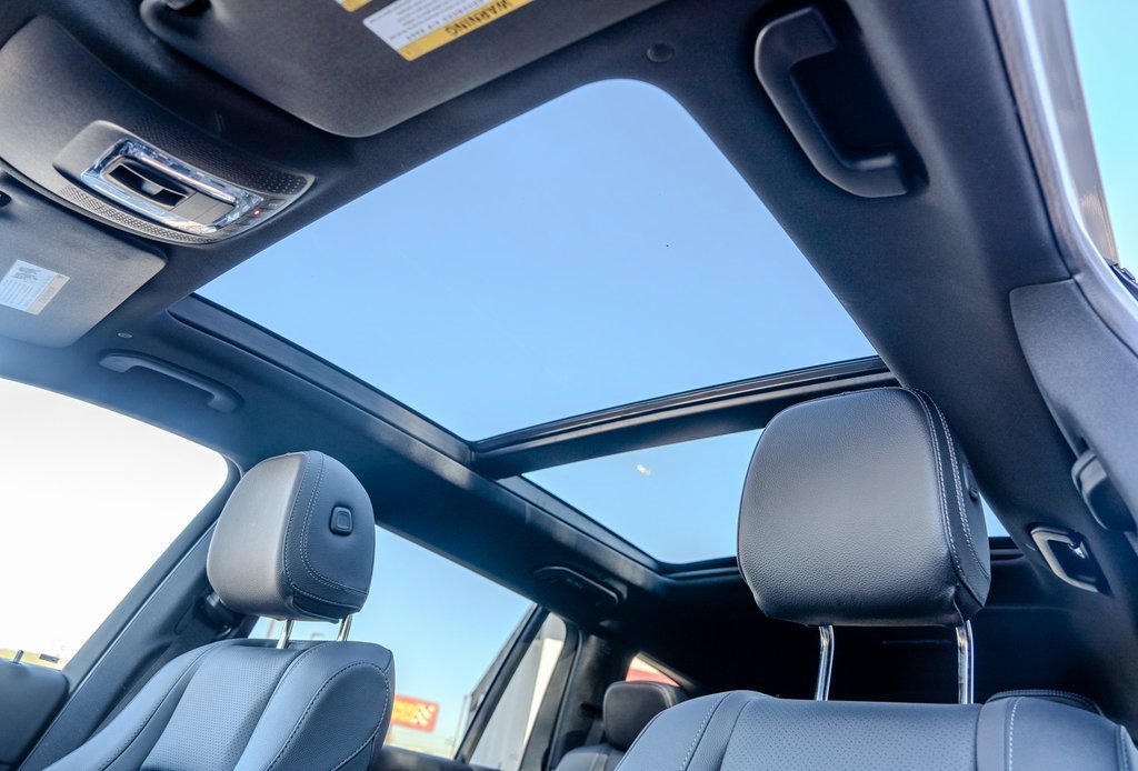 Used 2025 Mercedes-Benz GLS 450 4MATIC w/ AMG Line Exterior image 18