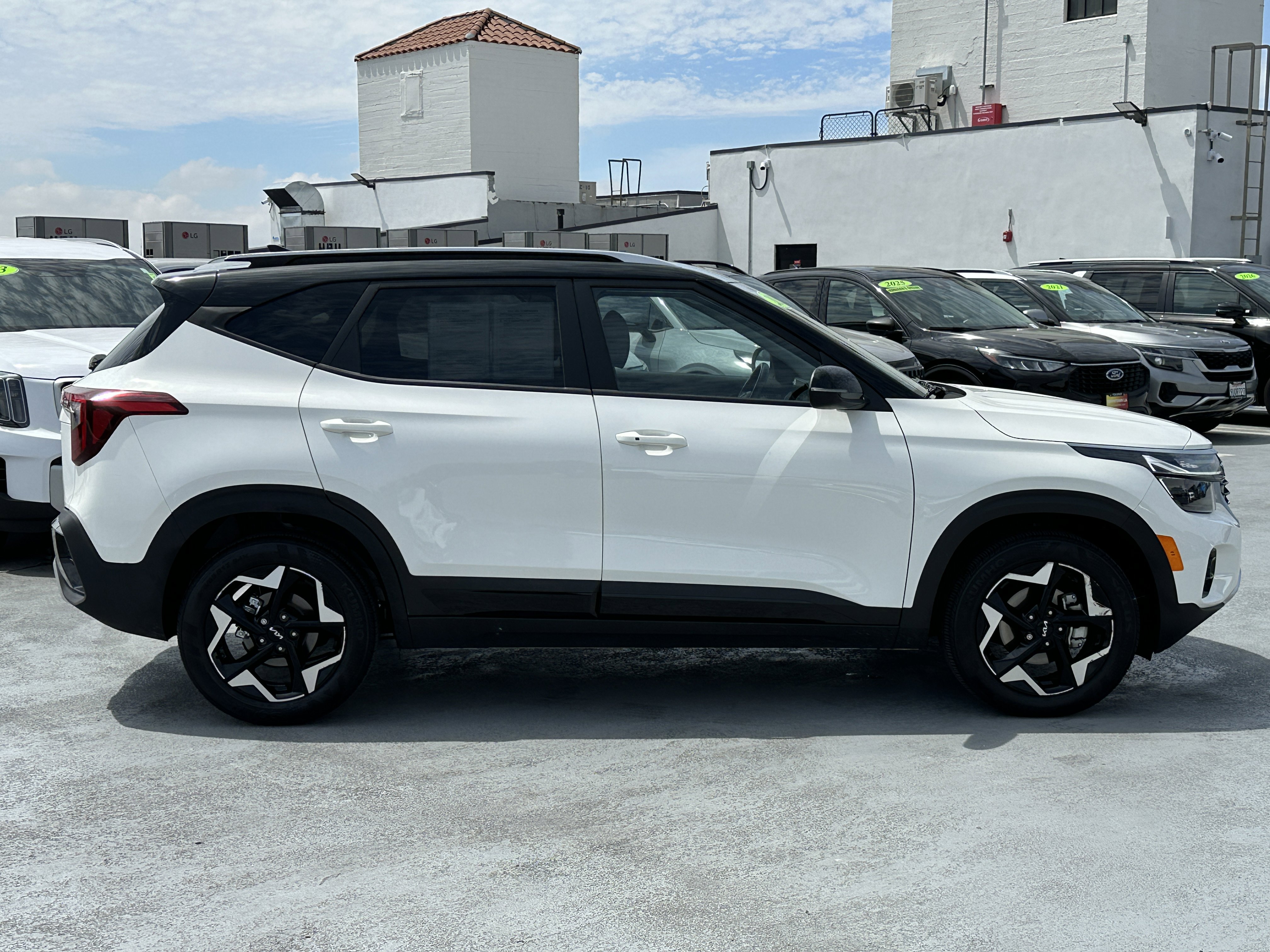 Certified 2025 Kia Seltos S image 9