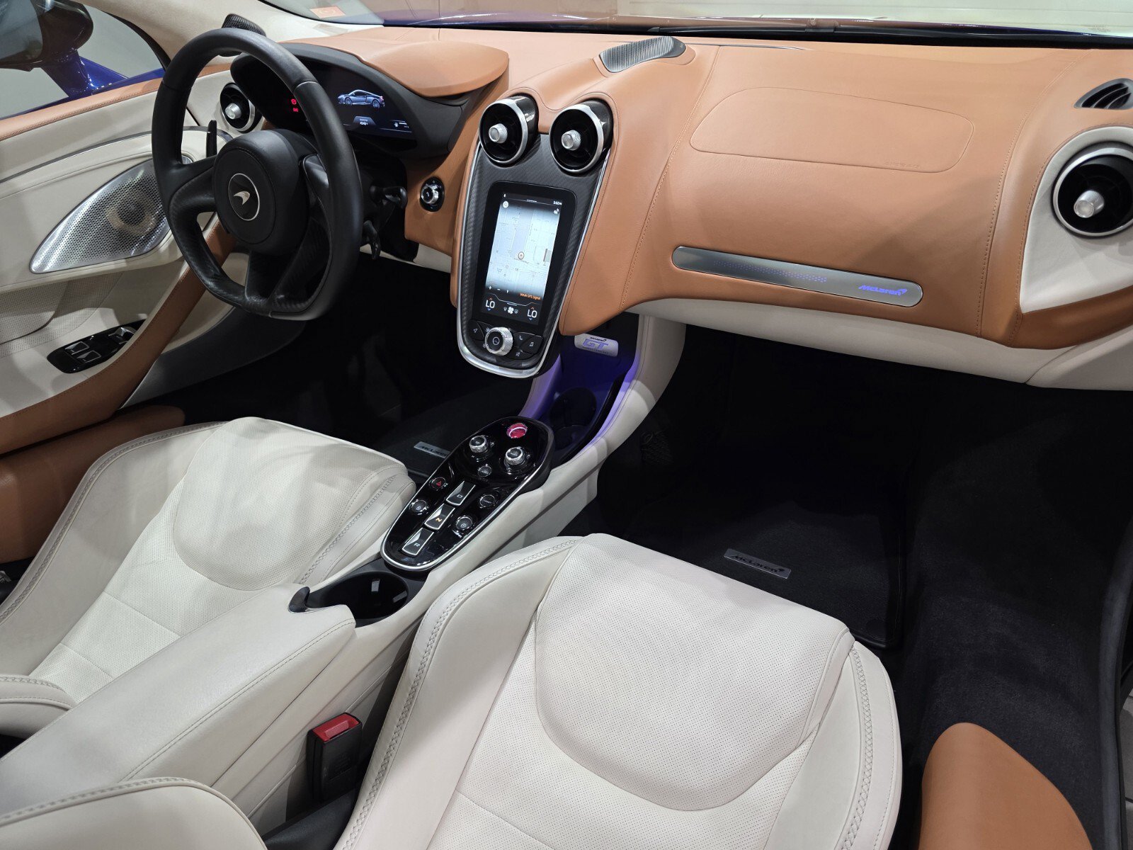Used 2023 McLaren GT RWD image 19