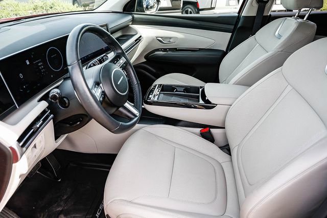 Certified 2025 Hyundai Tucson Limited AWD/4WD image 23