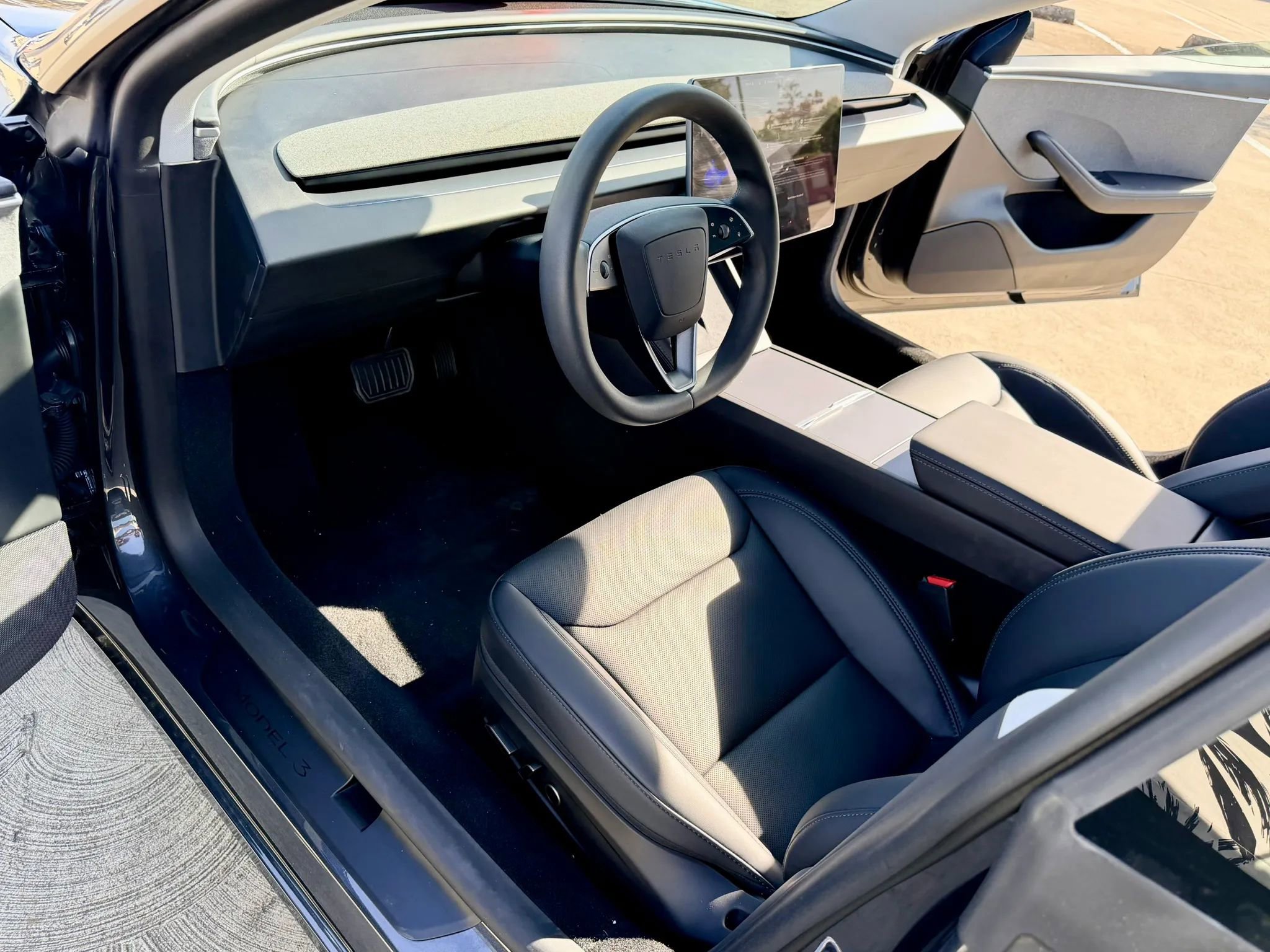 Used 2025 Tesla Model 3 Long Range RWD image 29