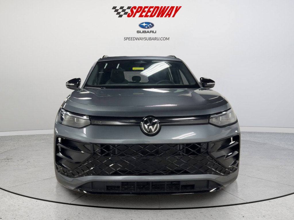 New 2026 Volkswagen Tiguan SE R-Line image 2