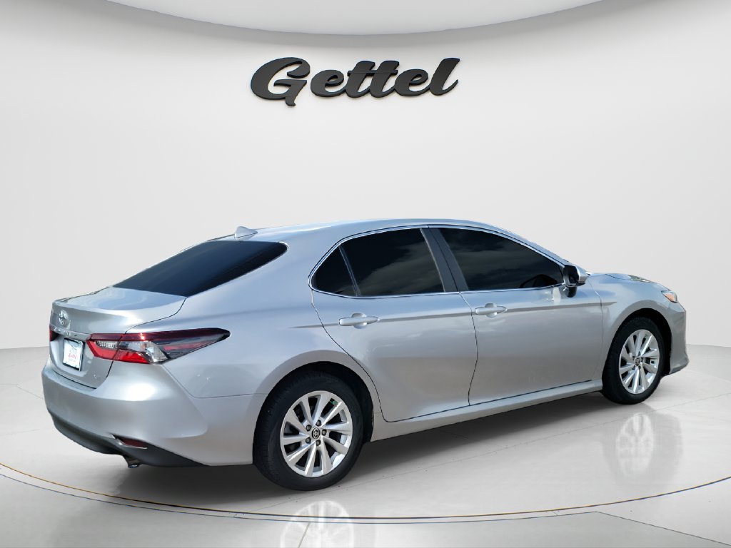 Used 2024 Toyota Camry LE FWD image 5