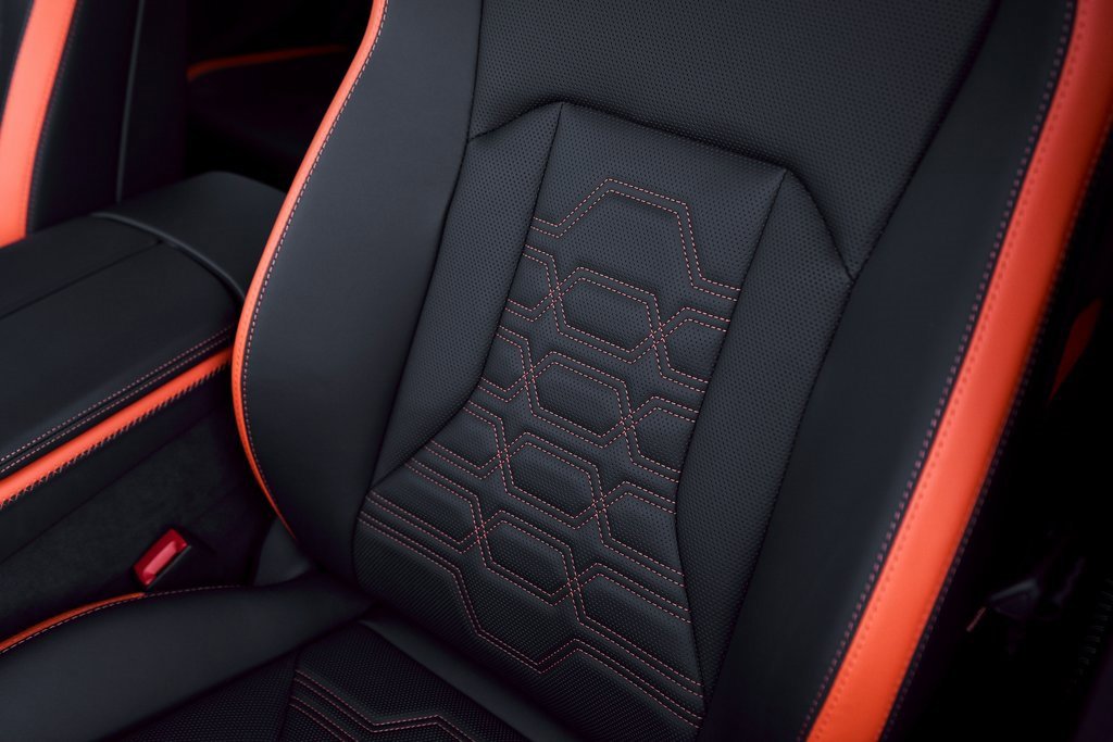 Used 2025 Lamborghini Urus SE image 47