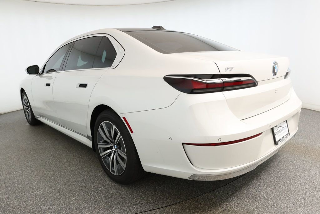 Used 2024 BMW i7 eDrive50 image 6