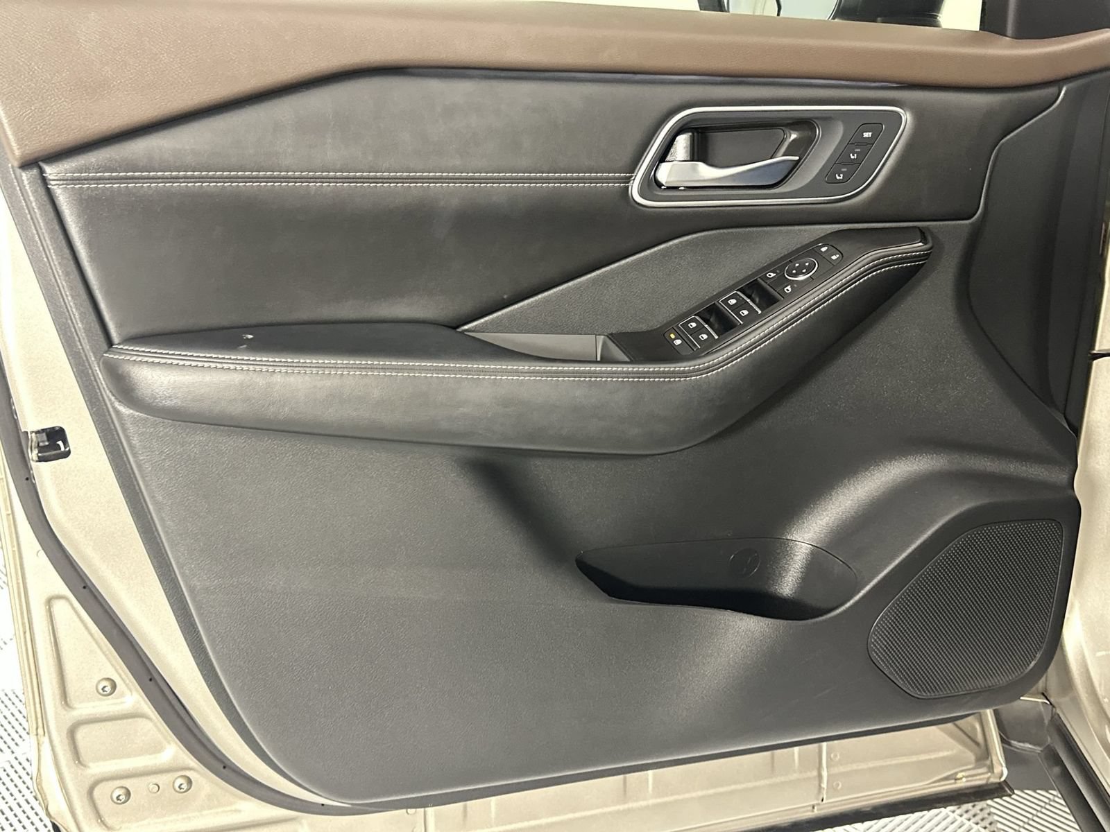 Certified 2021 Nissan Rogue Platinum AWD/4WD image 29