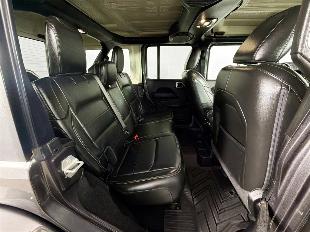 Used 2022 Jeep Wrangler Unlimited Sahara w/ Cold Weather Group image 27