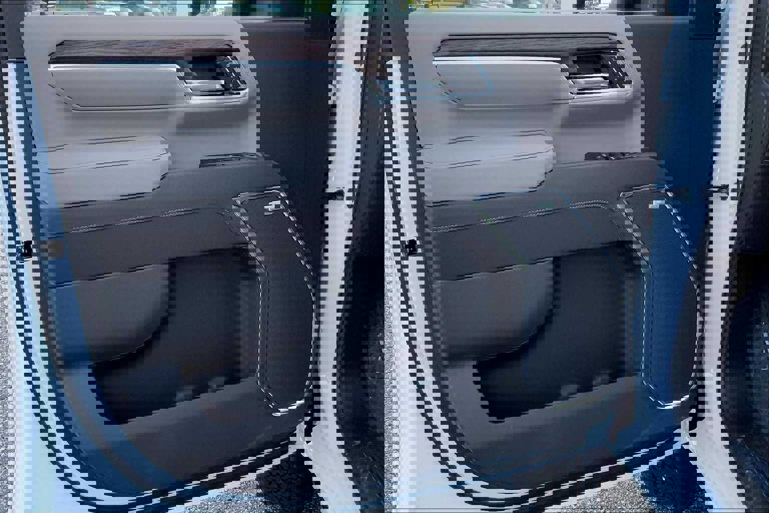 New 2025 GMC Sierra 2500 SLT w/ SLT Premium Package image 10