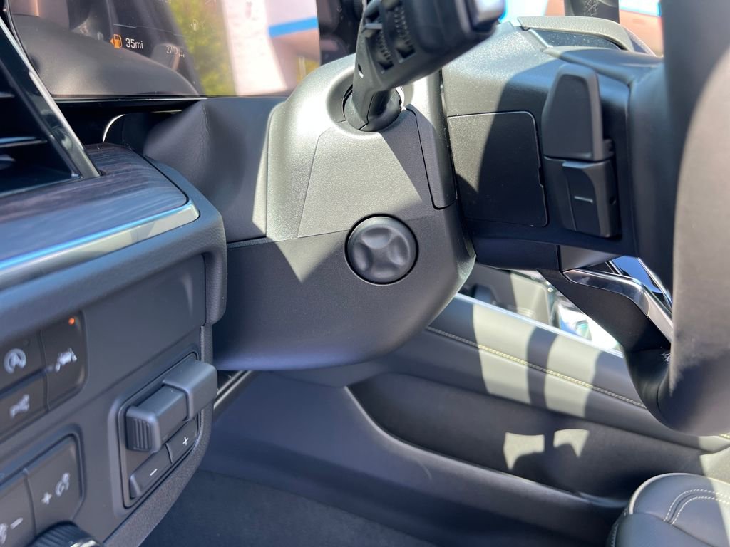 New 2026 Chevrolet Suburban Premier w/ Sun And Tow Package image 36