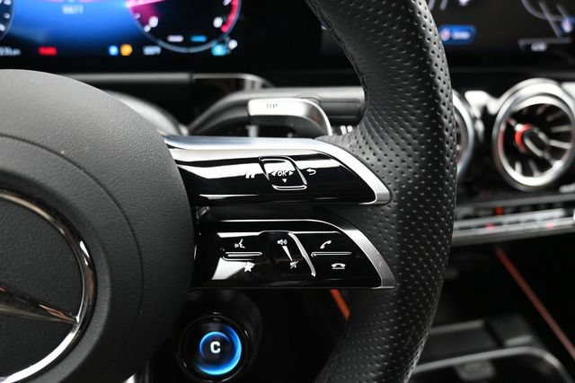 Used 2025 Mercedes-Benz GLA 35 AMG 4MATIC image 10