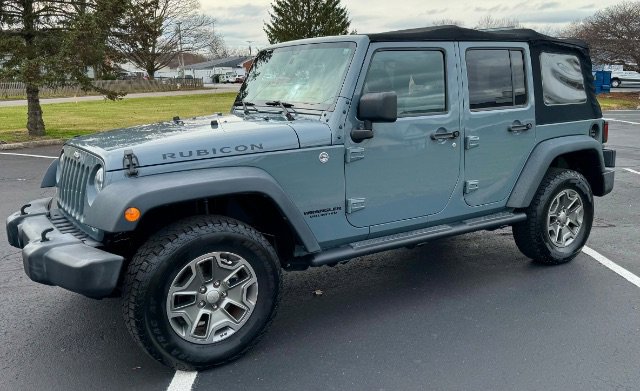 Used 2015 Jeep Wrangler Unlimited Rubicon w/ Connectivity Group image 16