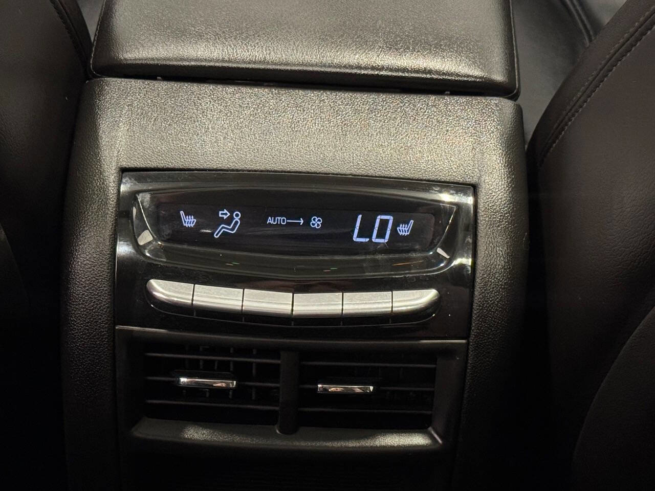 Used 2017 Cadillac XT5 Premium Luxury AWD/4WD image 27