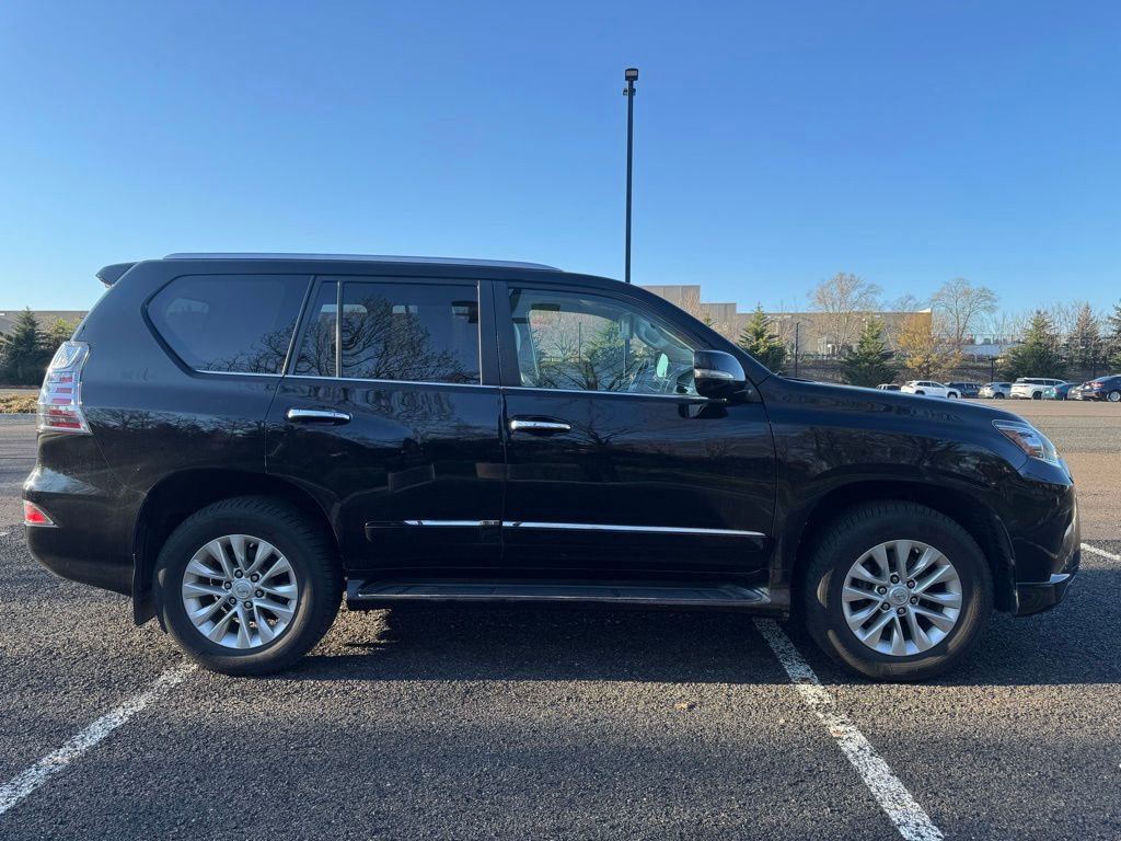 Used 2018 Lexus GX 460 Premium w/ Premium Package image 5