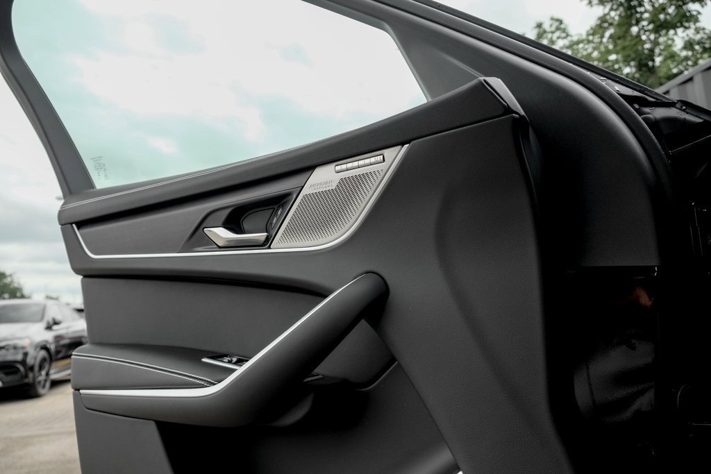 New 2026 Jaguar F-PACE R-Dynamic S image 11