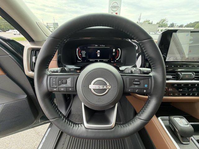 Certified 2022 Nissan Pathfinder Platinum w/ Cargo Package AWD/4WD image 18