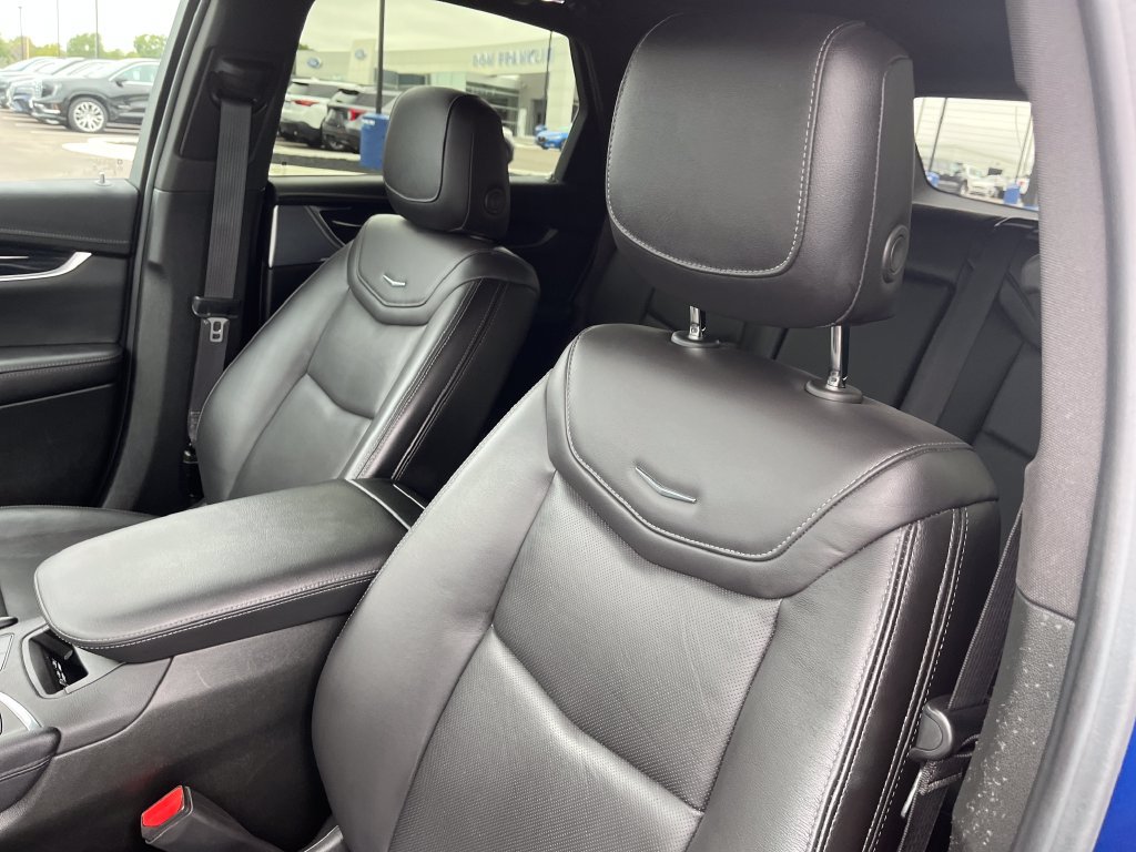 Used 2024 Cadillac XT5 Premium Luxury w/ LPO, Floor Liner Package AWD/4WD image 14