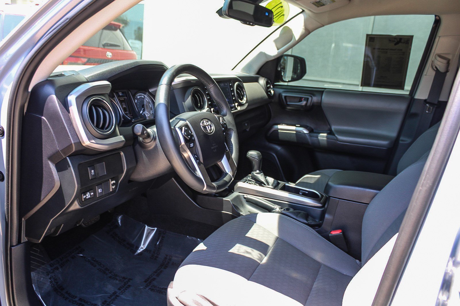 Used 2021 Toyota Tacoma SR5 RWD image 19