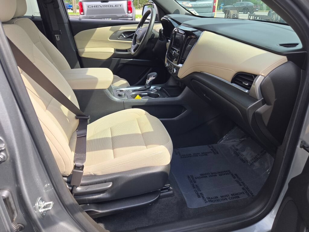Certified 2023 Chevrolet Traverse LS w/ Safety Package AWD/4WD image 7