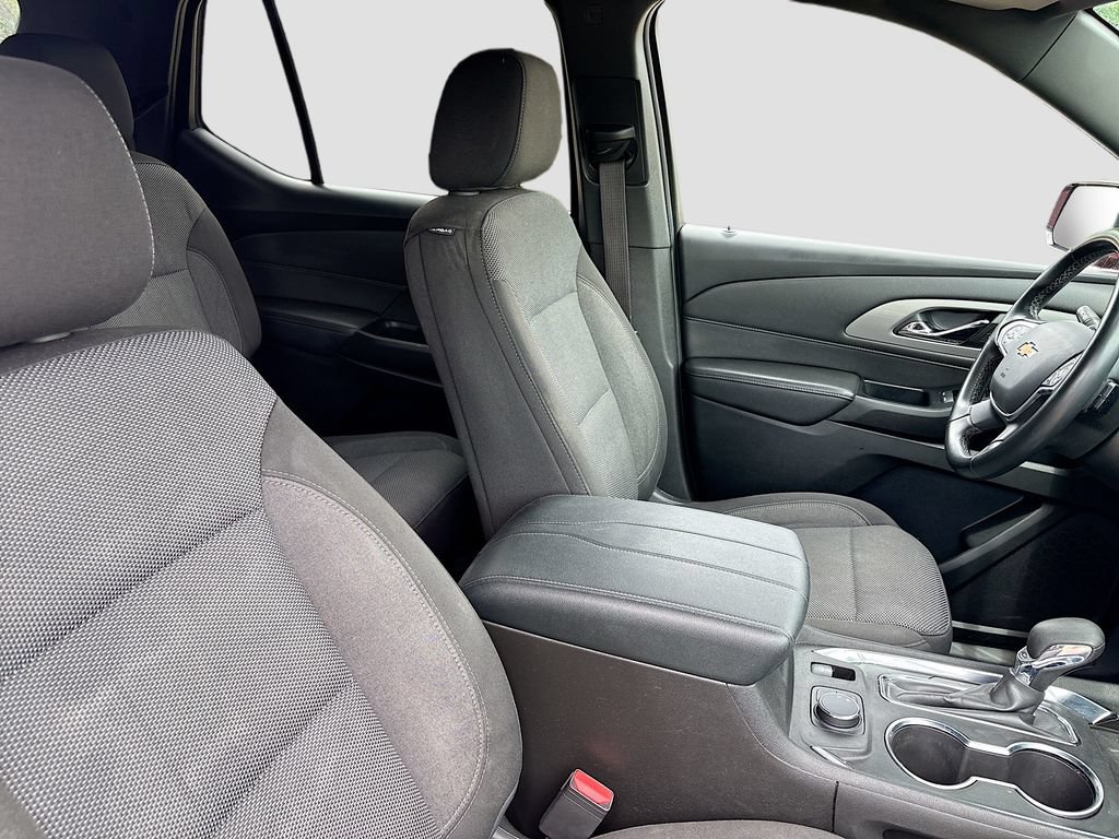 Used 2023 Chevrolet Traverse LT FWD image 27