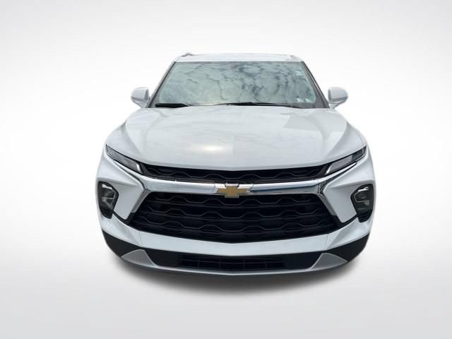 Used 2024 Chevrolet Blazer LT w/ Convenience Package AWD/4WD image 2