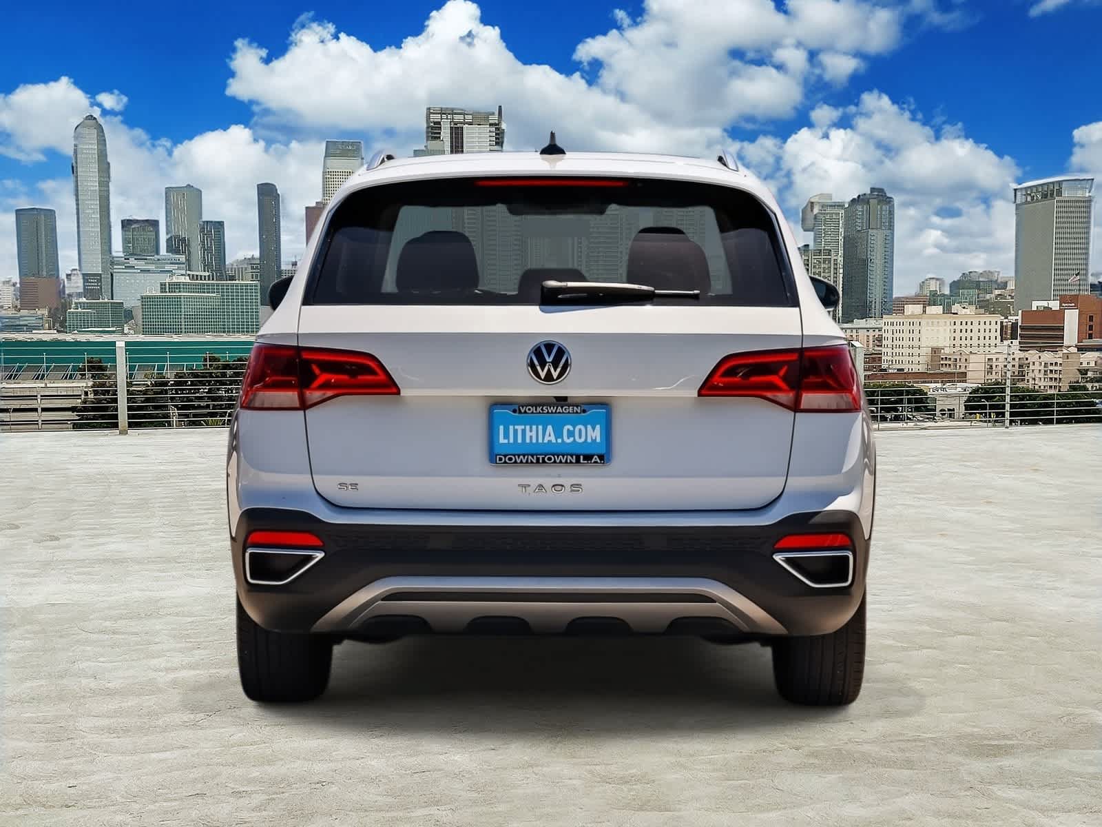 Certified 2022 Volkswagen Taos SE FWD image 5