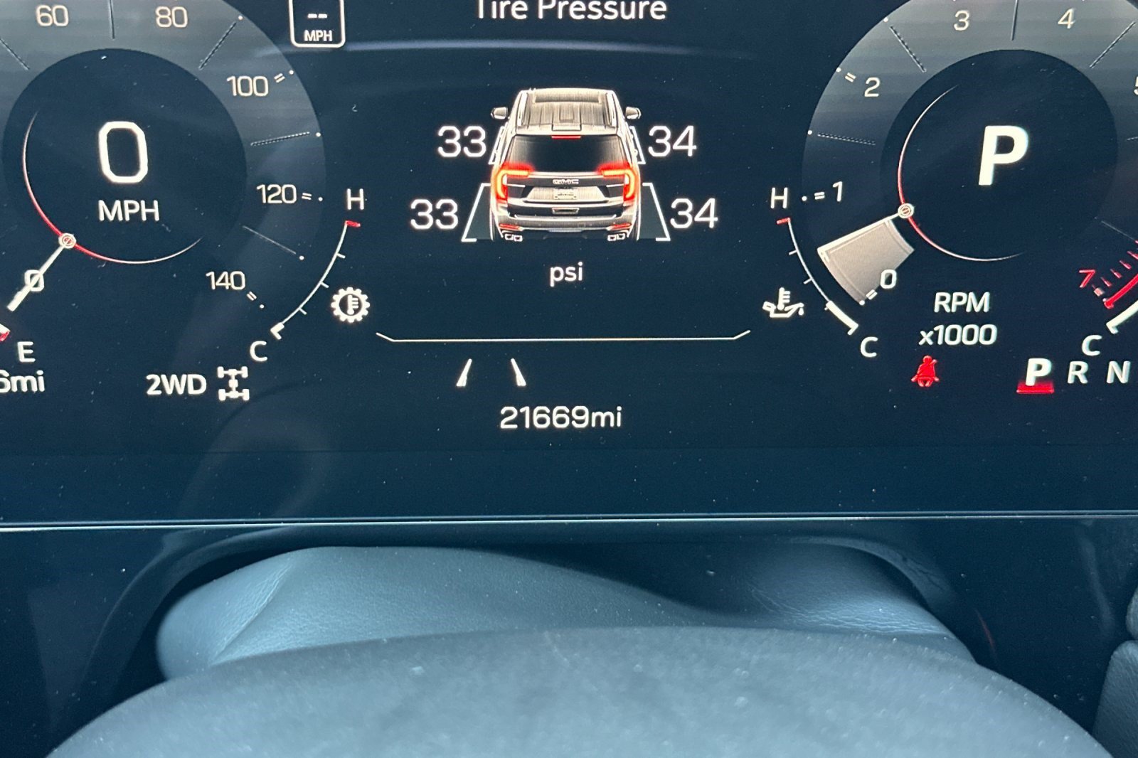 Used 2025 GMC Yukon Denali AWD/4WD image 22