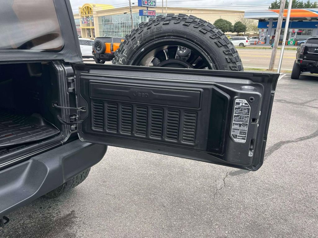 Used 2018 Jeep Wrangler Unlimited Sport S image 18