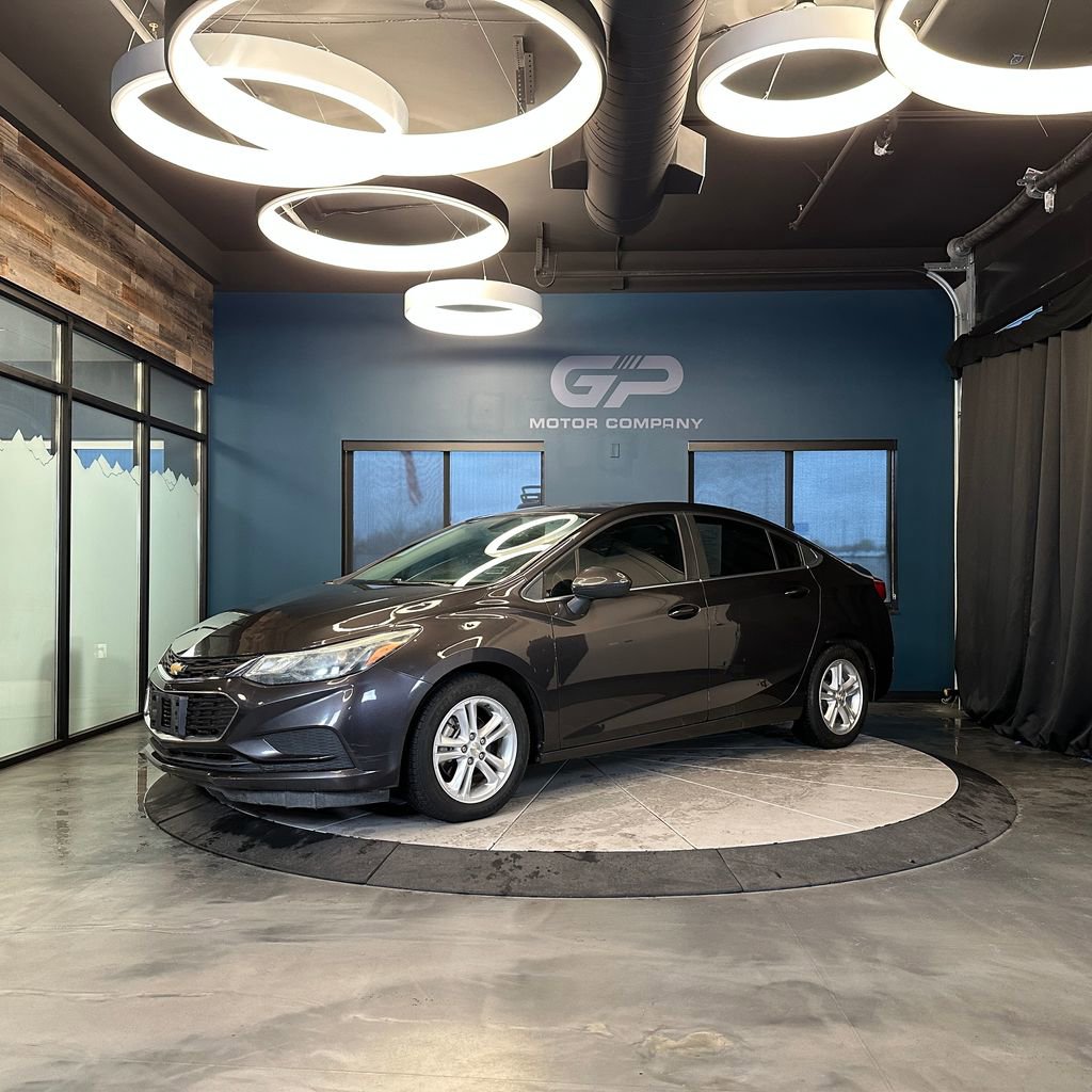 Used 2017 Chevrolet Cruze LT image 7