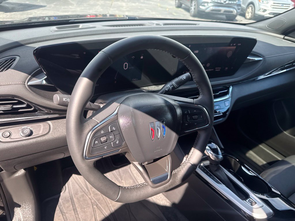 Used 2026 Buick Envista Avenir FWD image 12