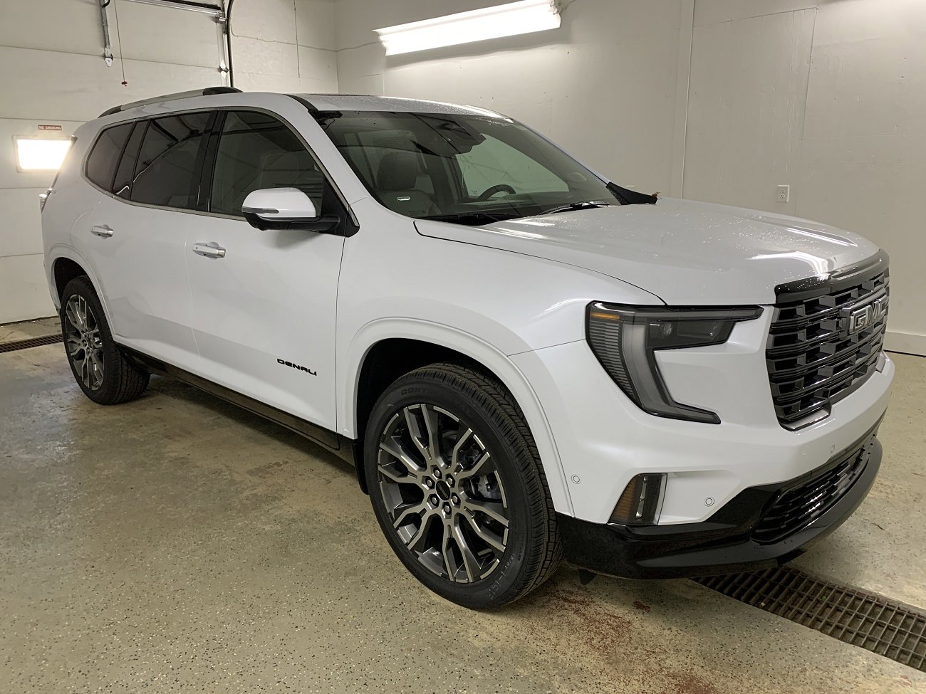 New 2026 GMC Acadia Denali Ultimate image 1