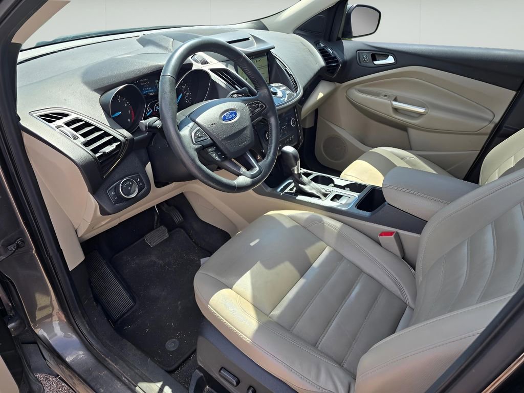 Used 2018 Ford Escape Titanium AWD/4WD image 16
