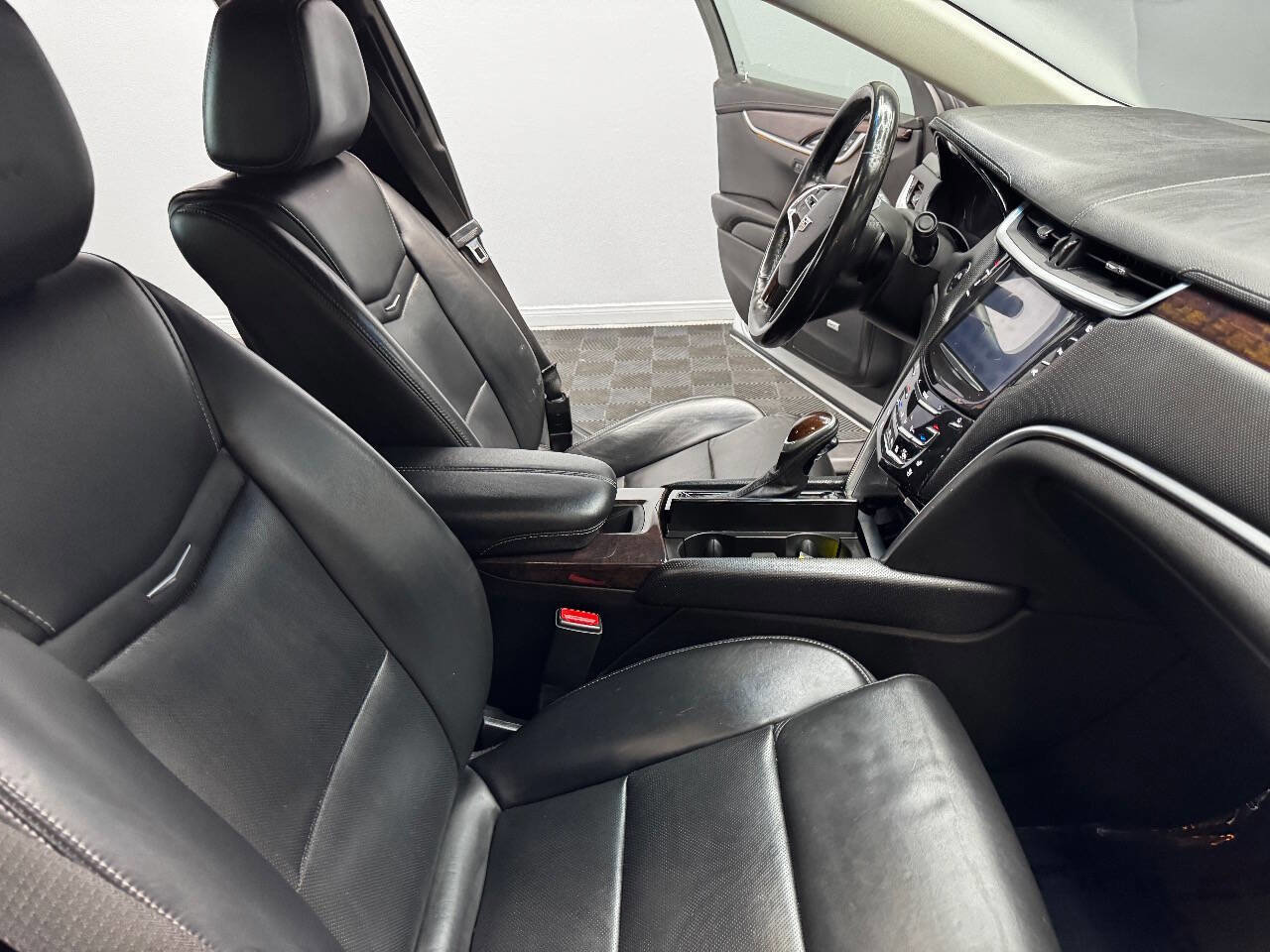 Used 2017 Cadillac XTS Luxury image 53