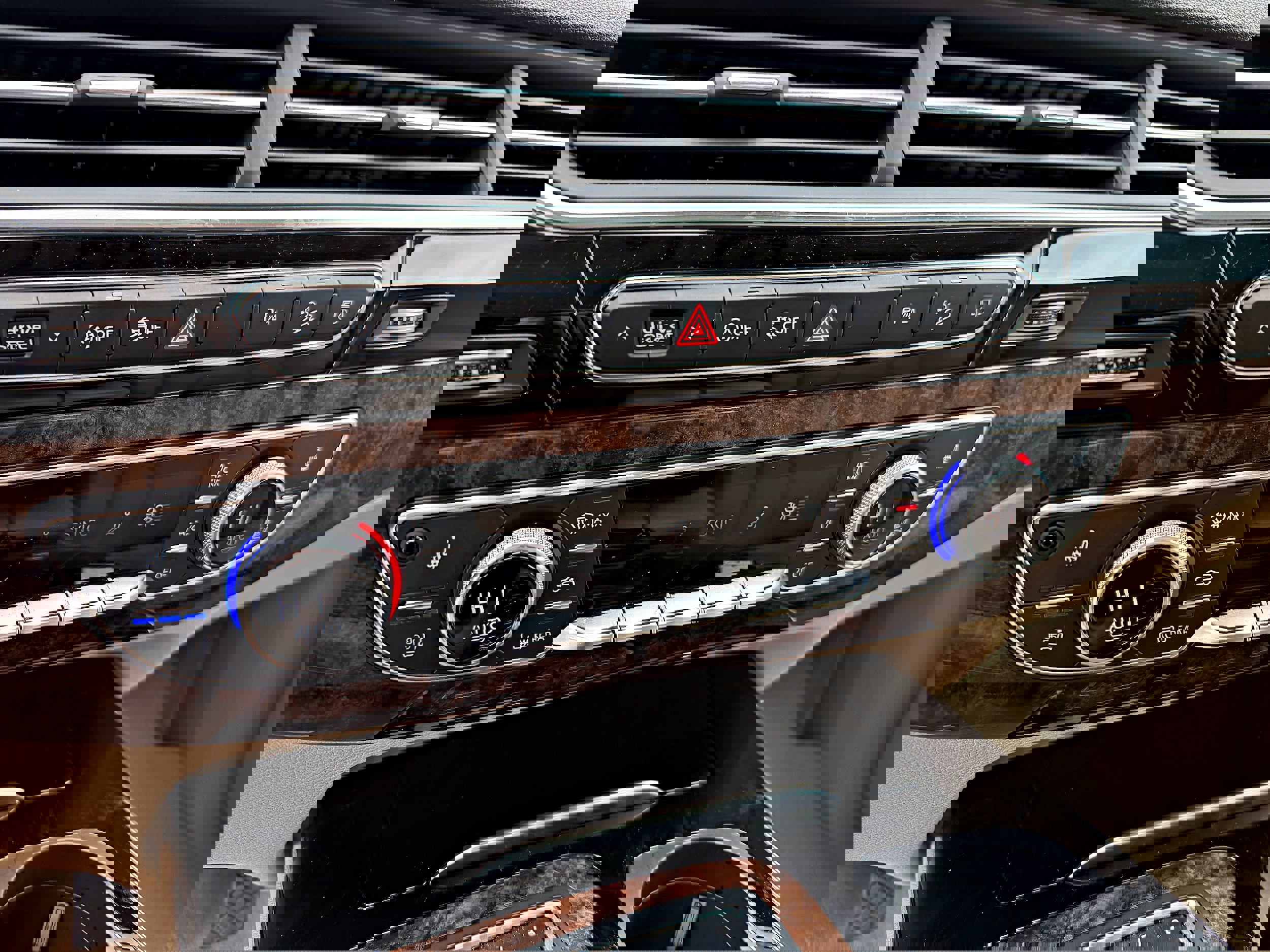 Used 2018 Audi Q7 3.0T Prestige AWD/4WD image 18