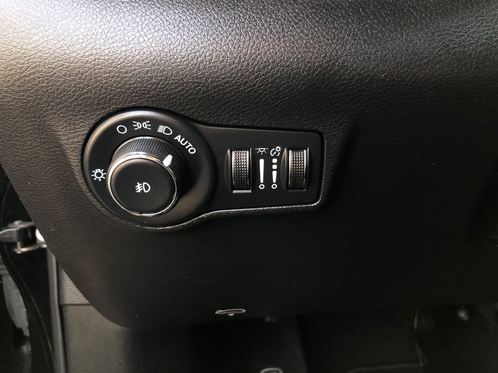 Used 2023 Jeep Compass Limited w/ Elite Group image 11