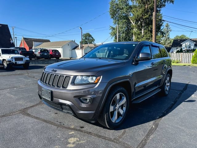 Used 2015 Jeep Grand Cherokee Altitude AWD/4WD image 3